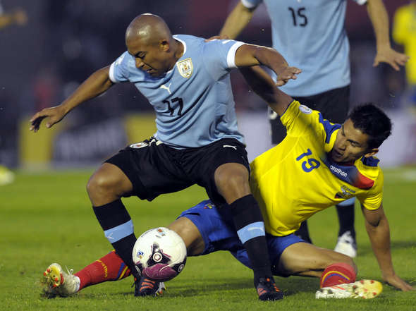 URUGUAY 1 - ECUADOR 1